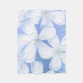Elegant White Periwinkle Floral | Fleece Blanket (Voorkant)