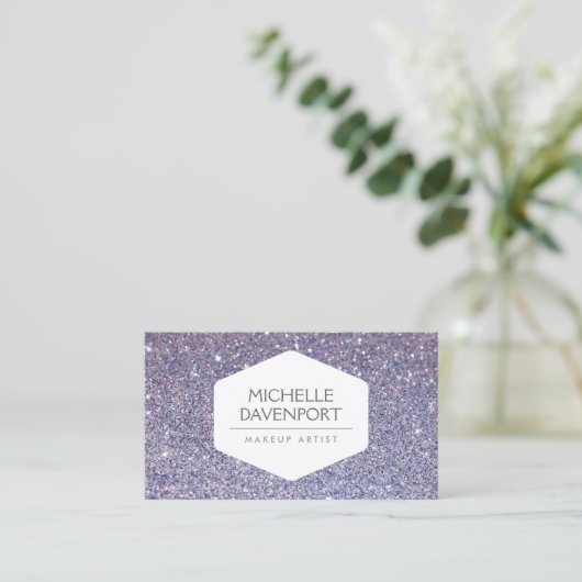 ELEGANT WIT EMBLEEM OP VIOLET GLITTER ACHTERGROND VISITEKAARTJE (Staand voorkant)