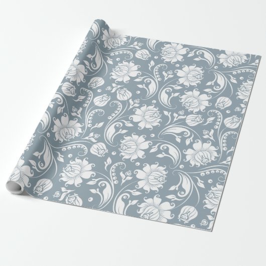 Elegant wit en blauw-grijs bloemendamast patroon cadeaupapier (Uitgerold)