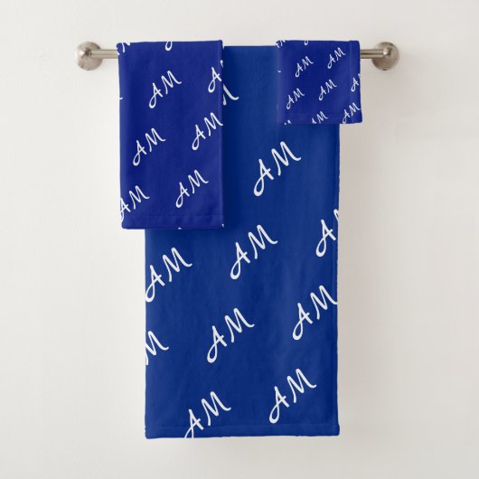 Elegant wit monogram op blauw bad handdoek (Insitu)