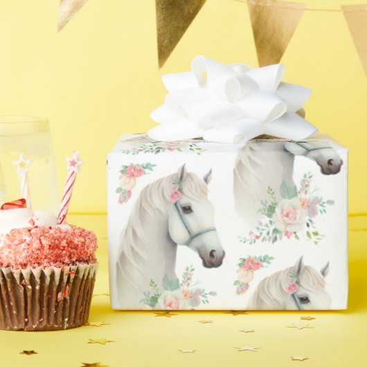 Elegant wit paard Boho bloemenpatroon Cadeaupapier (Verjaardagsfeest)