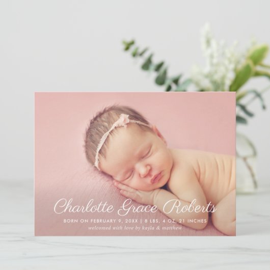 Elegant Wit Script Baby Meisje Foto Blush Geboorte Aankondiging (Staand voorkant)