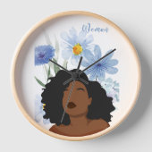 Elegant Woman with Blue Floral Wall Clock (Voorkant)