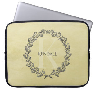 Elegant Wreath Monogram Geel Laptop Sleeve