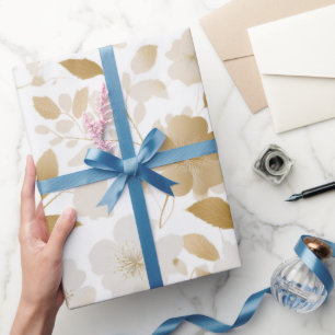 Elegant Zacht Gouden Bloem Wit Bloemmotief Cadeaupapier