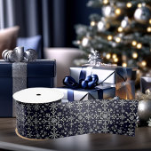 Elegant zilveren en blauwe sneeuwvlokken patroon lint