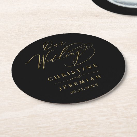 Elegant Zwart Goud Elegant Script Bruiloft Ronde Kartonnen Onderzetter (Gebogen)