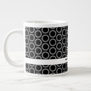 Elegant zwart-wit bloemblad mandala patroon extra grote beker