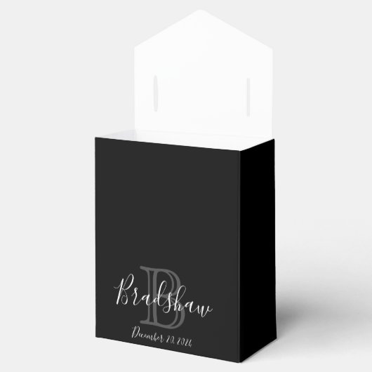 Elegant Zwart Zilver Monogram Bruiloft Aangepaste  Bedankdoosjes (Geopend)