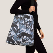 Elegant zwarte luipaarden in het Oerwoud Crossbody Tas (Dichtbij)