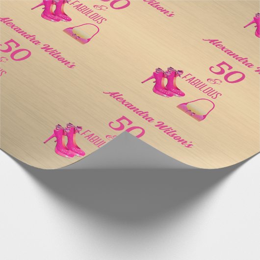 Elegante 50e verjaardag Goud Roze Hoge Hakken Naam Cadeaupapier (Hoek)