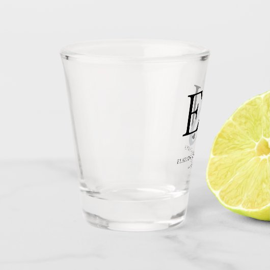 Elegante Ampersand paar Monogram bruiloft Shot Glas (Links)