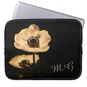 Elegante Anemoon Bloemen Initialen Laptop Sleeve
