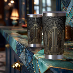 Elegante Art Deco stadshemel in goud op zwart Geïsoleerde Drinkbeker