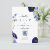Elegante Blauwe Bloemen Huwelijksreactie QR Code RSVP Kaartje (Staand voorkant)