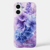 Elegante Blauwe en Paarse Bloemen iPhone 16 Hoesje (Achterkant)