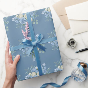 Elegante Blauwe en Witte Bloemboeket Waterverf B Cadeaupapier