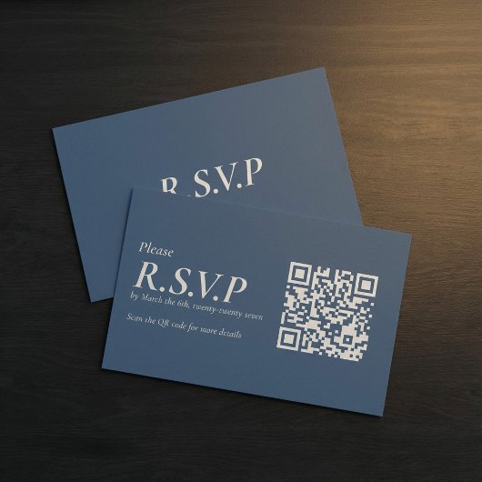 Elegante blauwe serif QR-code RSVP Informatiekaartje