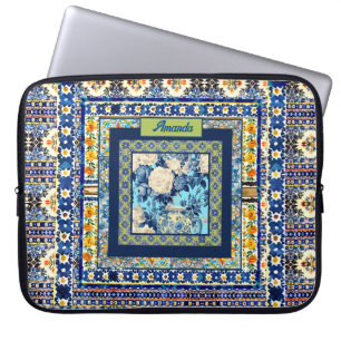 Elegante bloemenblauwe tegel chinoiserie monogram  laptop sleeve