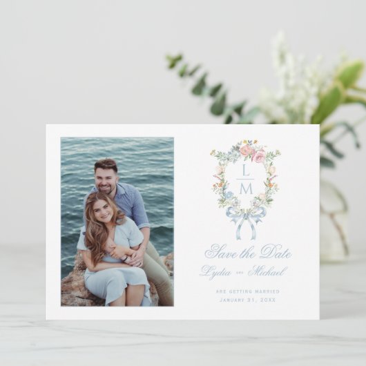 Elegante bloemenkrans | Monogram bruiloft Save The Date (Staand voorkant)