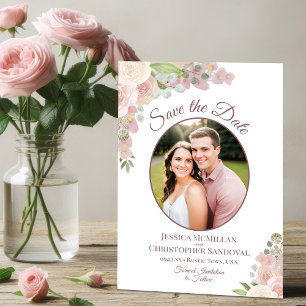 Elegante Boho-bruiloftsfoto met roze bloemen Save The Date