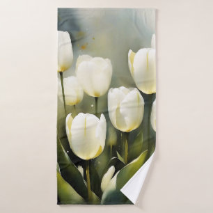 Elegante bos witte tulpen in een serene tuin bad handdoek