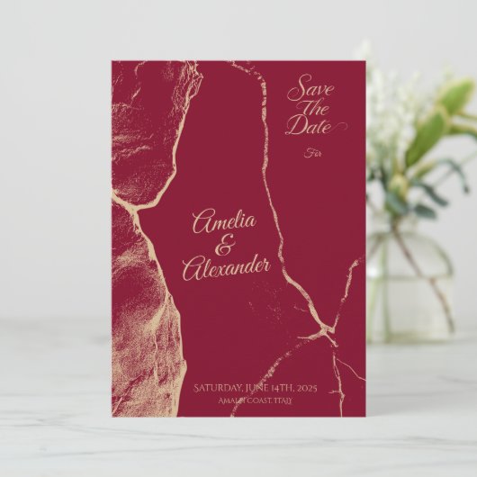 Elegante Bourgogne & Bord Gold Marble Save the Dat Kaart (Staand voorkant)