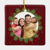 Elegante Bourgogne Rode Kerst Botanische Foto Keramisch Ornament (Voorkant)