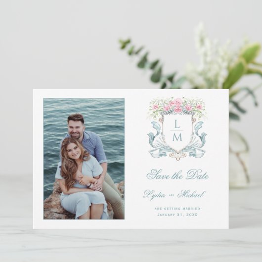 Elegante bruiloft Crest w / Rozen | Monogram Save The Date (Staand voorkant)