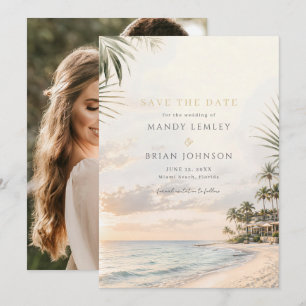 Elegante bruiloftsfoto van een resort aan het stra save the date
