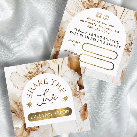 Élégante carte de référence pour les fleurs brunes