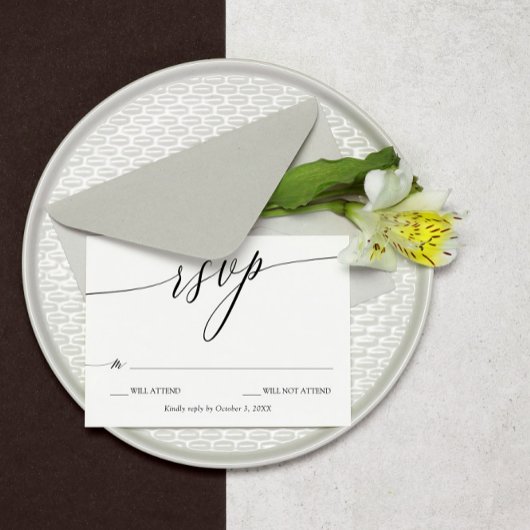 Élégante carte de réponse de mariage en calligraph