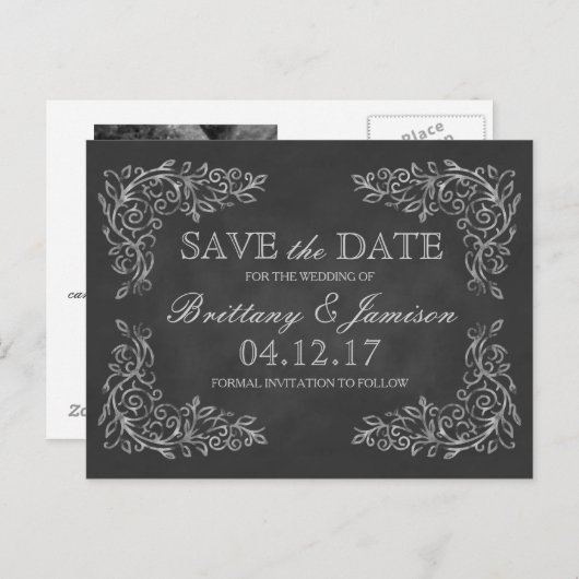 Elegante Chalkboard Filigree Bruiloft Save the Dat Aankondigingskaart (Voorkant / Achterkant)