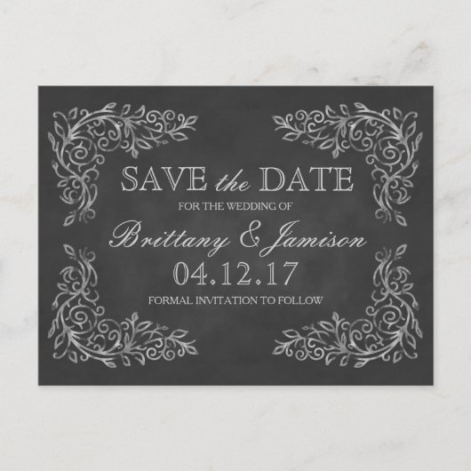 Elegante Chalkboard Filigree Bruiloft Save the Dat Aankondigingskaart (Voorkant)