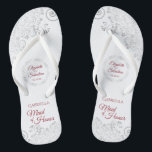 Élégante dentelle d'argent et servante rouge d'hon<br><div class="desc">Ces mignonnes tongs sont une façon amusante de remercier et de reconnaître la bonne d'honneur à votre mariage. Il présente un design élégant avec de la dentelle gris argenté sur un arrière - plan blanc et des lettres de script rouge pourpre fantaisie. Il y a de la place pour son...</div>