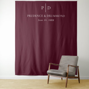 Elegante Diep Bourgondische Klassieke Trouw Achter Wandkleed