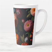 Elegante donkere humeurige bloemen latte mok (Rechts)