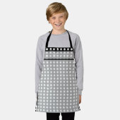 Elegante donkergrijze rand script monogram schort (Gedragen)
