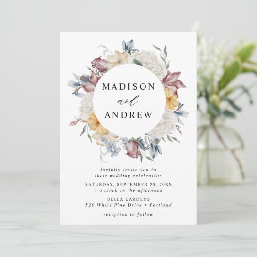 Elegante Dusty Blue en Mauve Wildflower bruiloft Kaart (Staand voorkant)