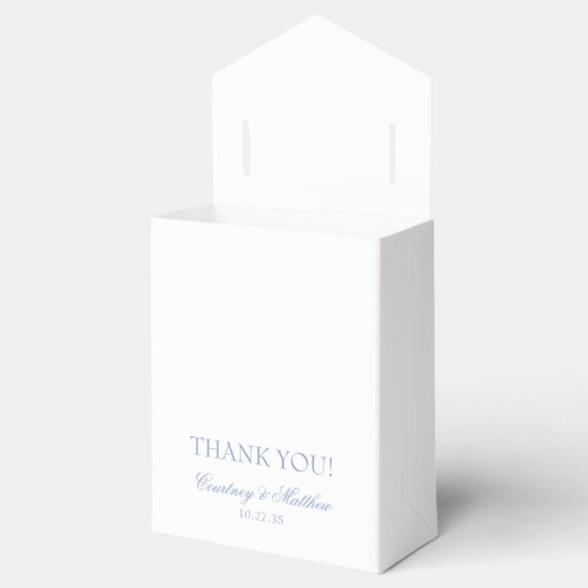 Elegante Dusty Blue Monogram Crest Bedankt Bedankdoosjes (Geopend)