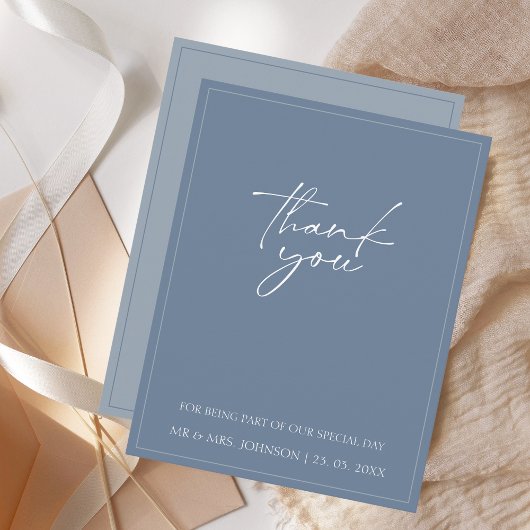 Elegante Dusty Blue Script Wedding Bedankt Card