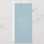 Elegante Dusty Blue & White Floral Monogram Kaart (Achterkant)