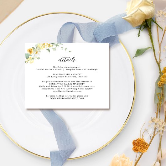 Elegante en delicate gele bloemenbruiloft details informatiekaartje