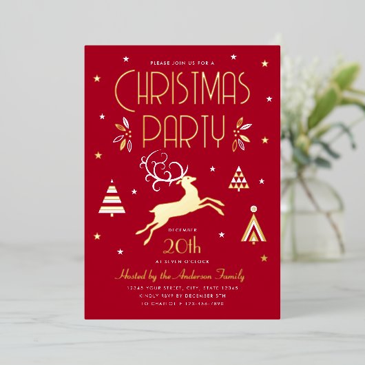 Élégante fête de Noël Deep Red Foil Invitation (Debout devant)