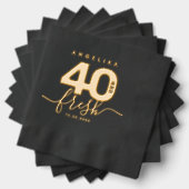 Élégante fille moderne 40 et fraîche (Insitu (empilé))