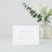 Elegante formele poeder blauw script bruiloft deta informatiekaartje (Staand voorkant)