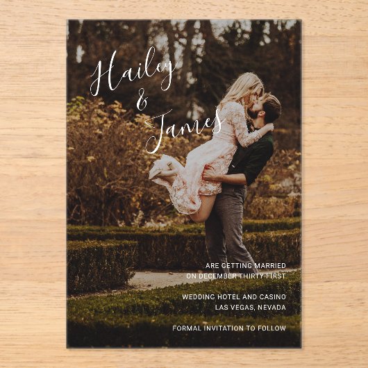 Elegante foto moderne trouwkaart Save the Date Acryl Uitnodigingen (Voorkant)