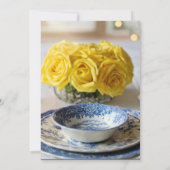 Elegante gele uitnodiging voor Pasen met rozen (Achterkant)