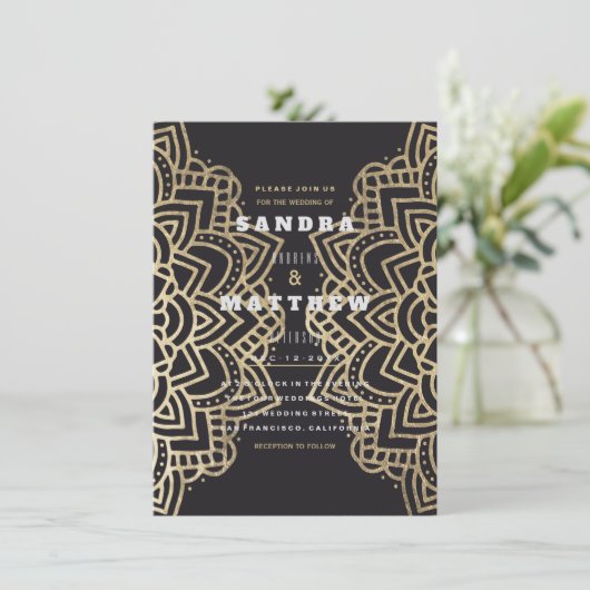 Elegante Glam Zwart Goud Bloemen Mandala Bruiloft Kaart (Staand voorkant)