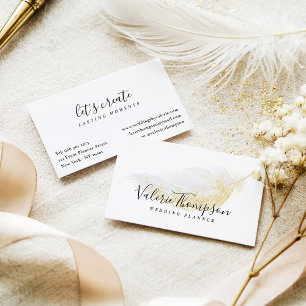 Elegante gouden glitter pastel grijze veer modern visitekaartje